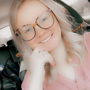 Meet your Posher, Constance